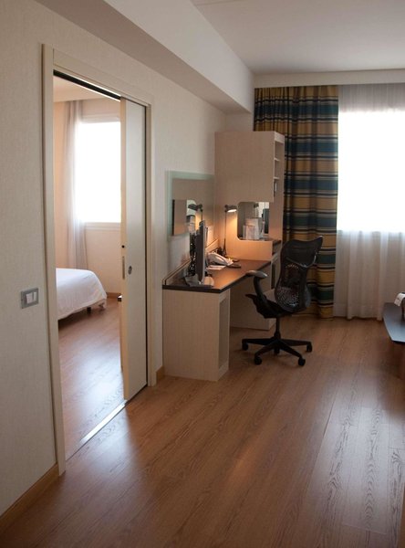 Hilton Garden Inn Rome Airport 3