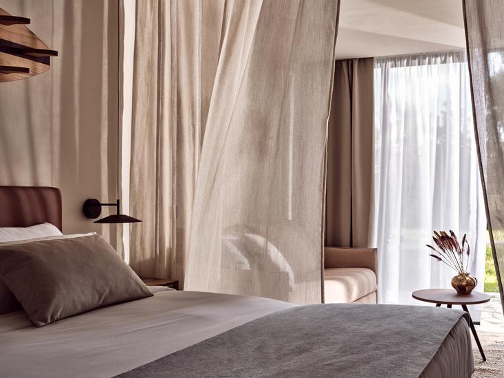 Domes Aulus Zante, Autograph Collection 7