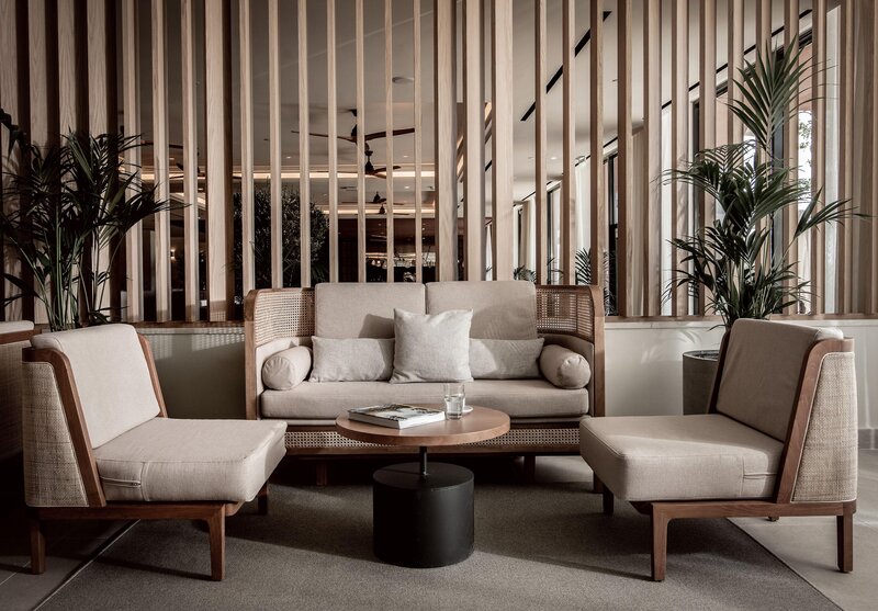 Domes Aulus Zante, Autograph Collection 33