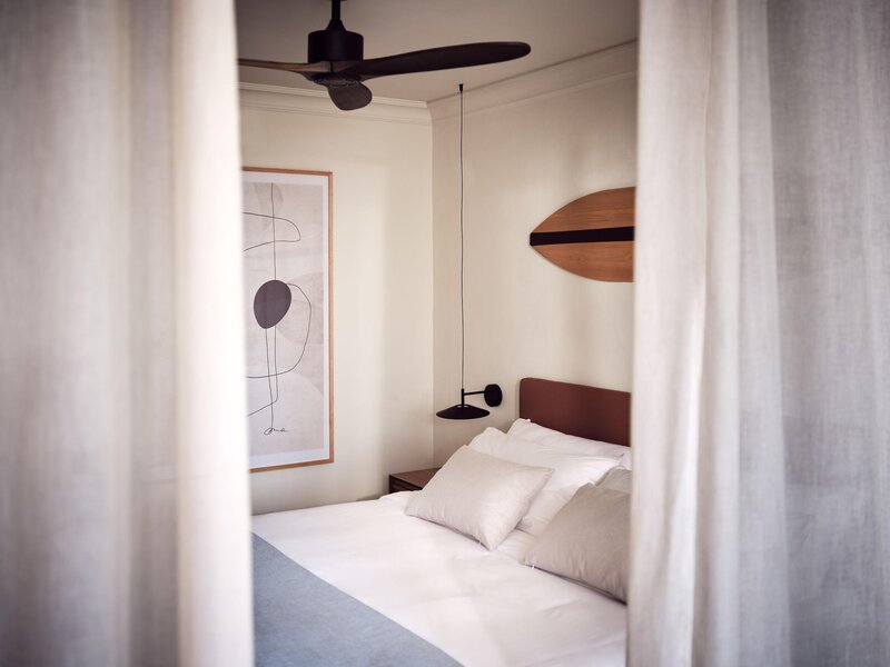 Domes Aulus Zante, Autograph Collection 71