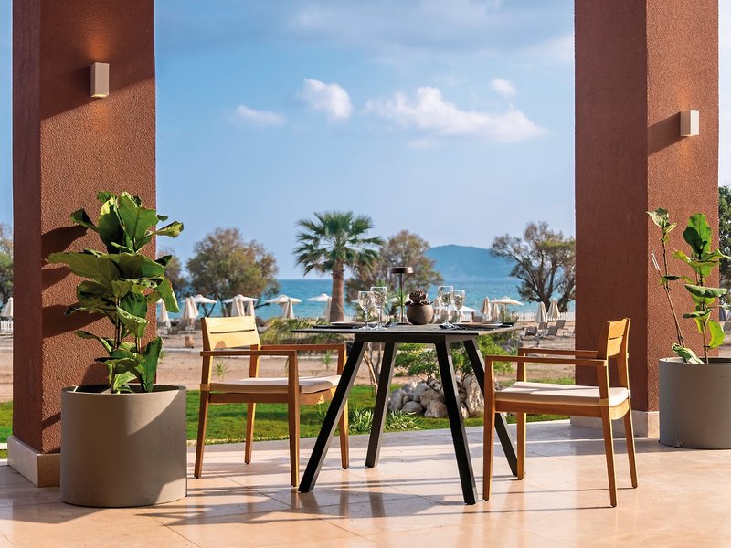 Domes Aulus Zante, Autograph Collection 16