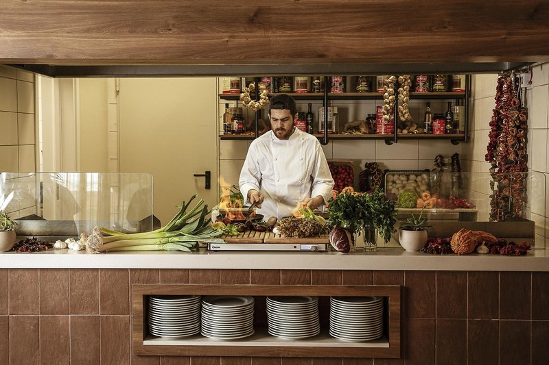 Domes Aulus Zante, Autograph Collection 4