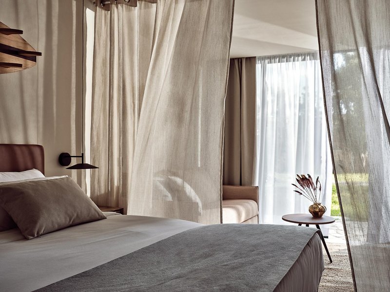 Domes Aulus Zante, Autograph Collection 6