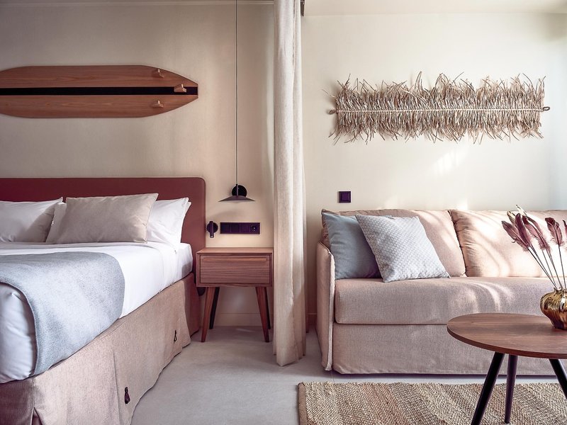 Domes Aulus Zante, Autograph Collection 7