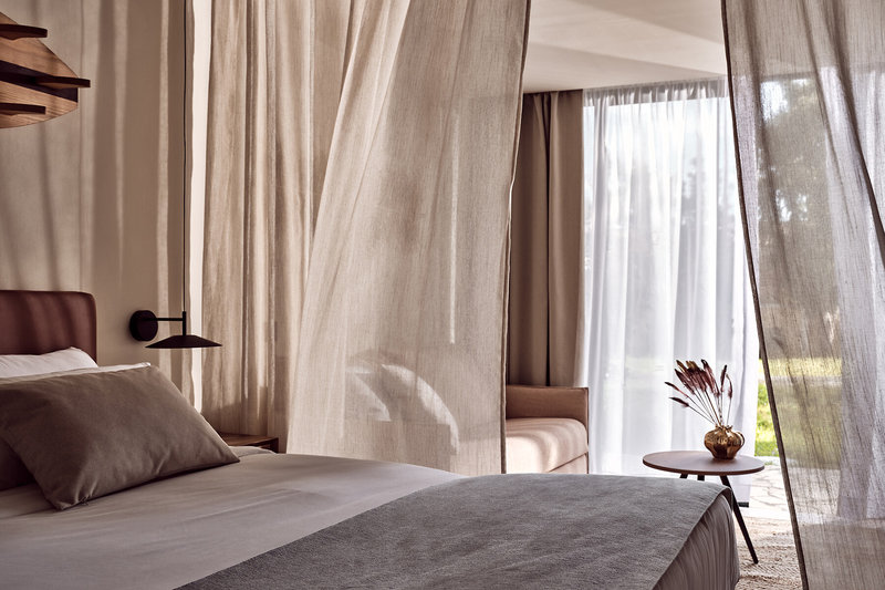 Domes Aulus Zante, Autograph Collection 7