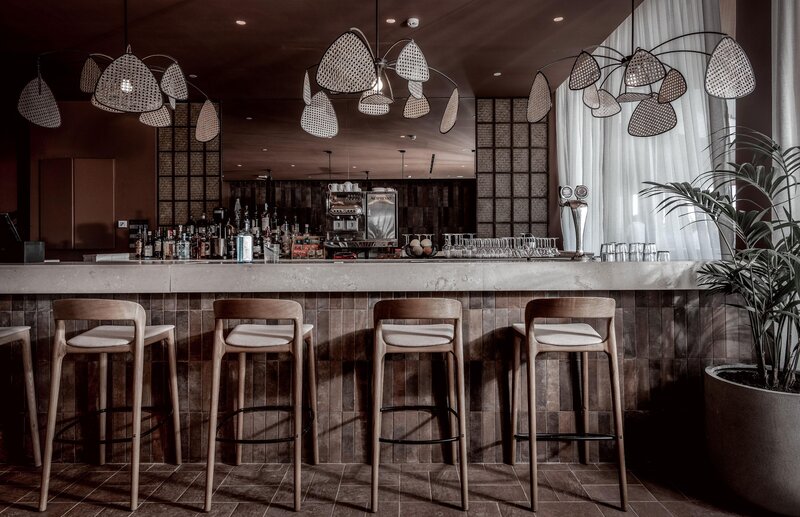 Domes Aulus Zante, Autograph Collection 33