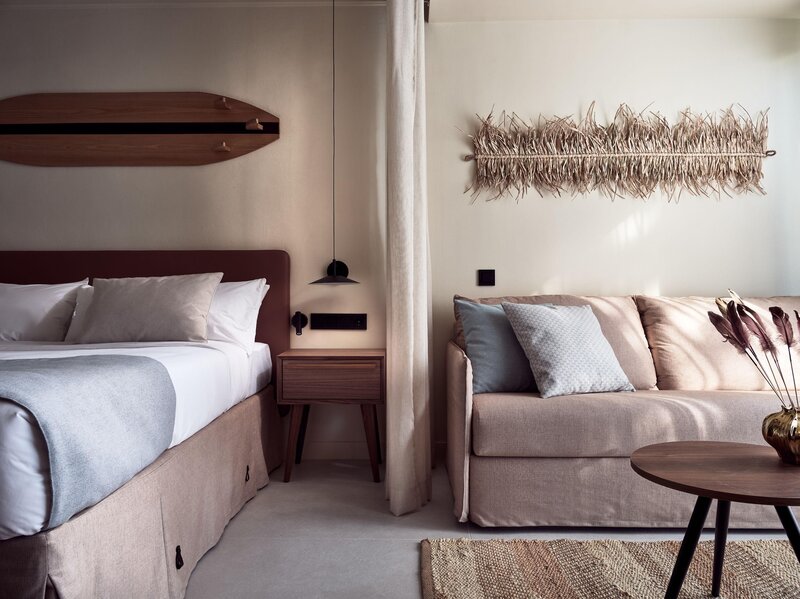 Domes Aulus Zante, Autograph Collection 43