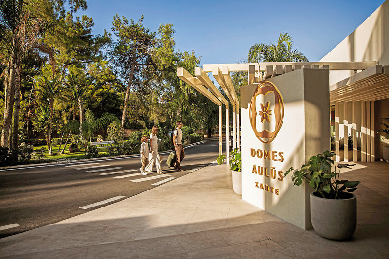 Domes Aulus Zante, Autograph Collection 6