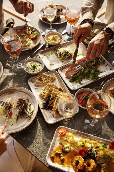 Domes Aulus Zante, Autograph Collection 11