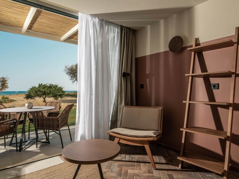 Domes Aulus Zante, Autograph Collection 36