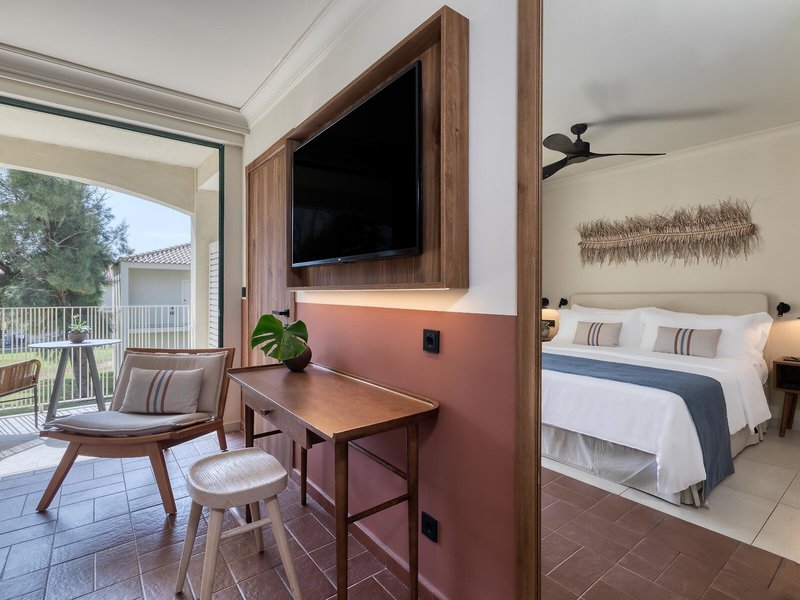 Domes Aulus Zante, Autograph Collection 39