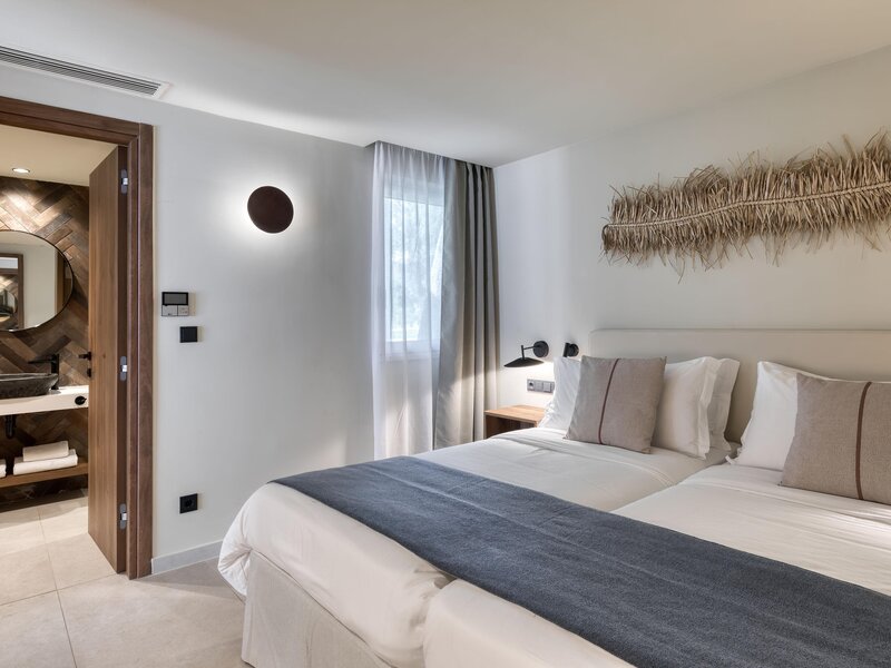 Domes Aulus Zante, Autograph Collection 16