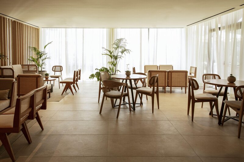 Domes Aulus Zante, Autograph Collection 44