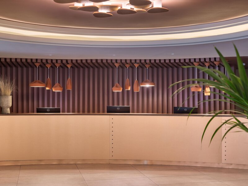 Domes Aulus Zante, Autograph Collection 69