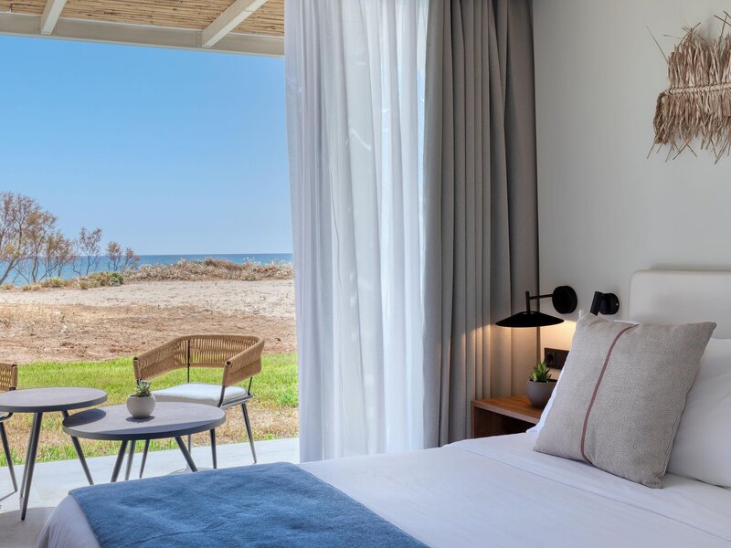 Domes Aulus Zante, Autograph Collection 17