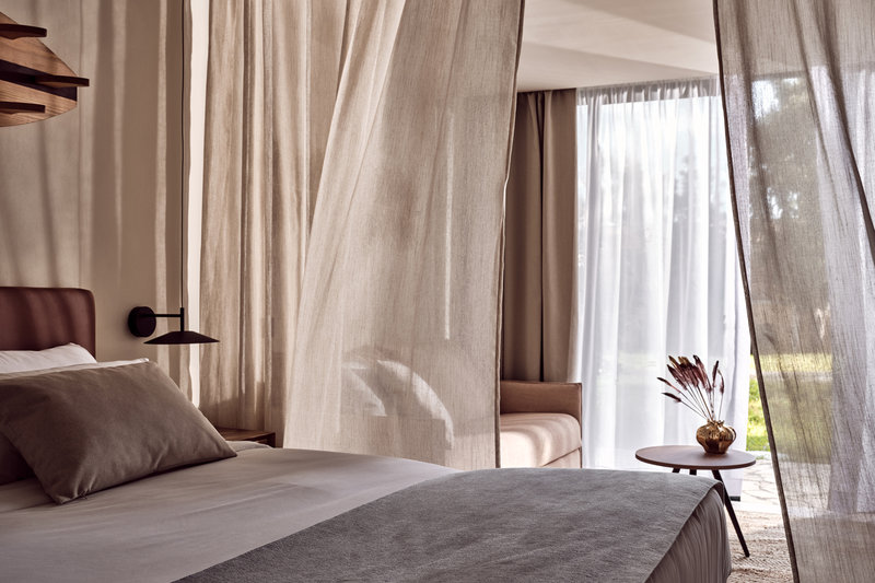 Domes Aulus Zante, Autograph Collection 26