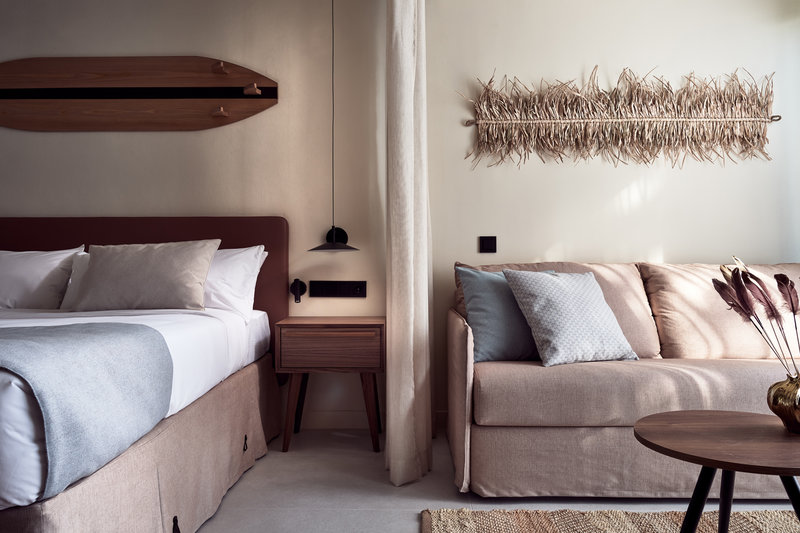 Domes Aulus Zante, Autograph Collection 27