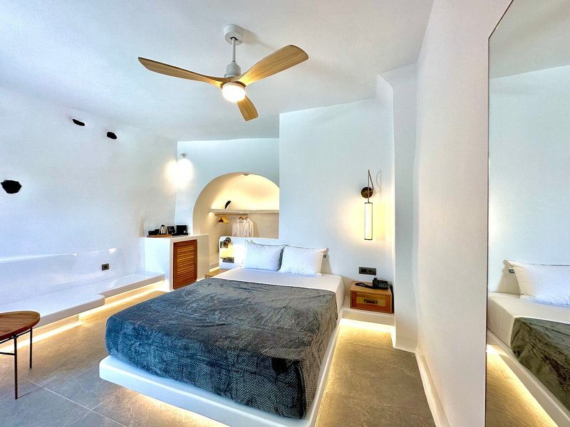 Eteoro Suites 27 - Room Example