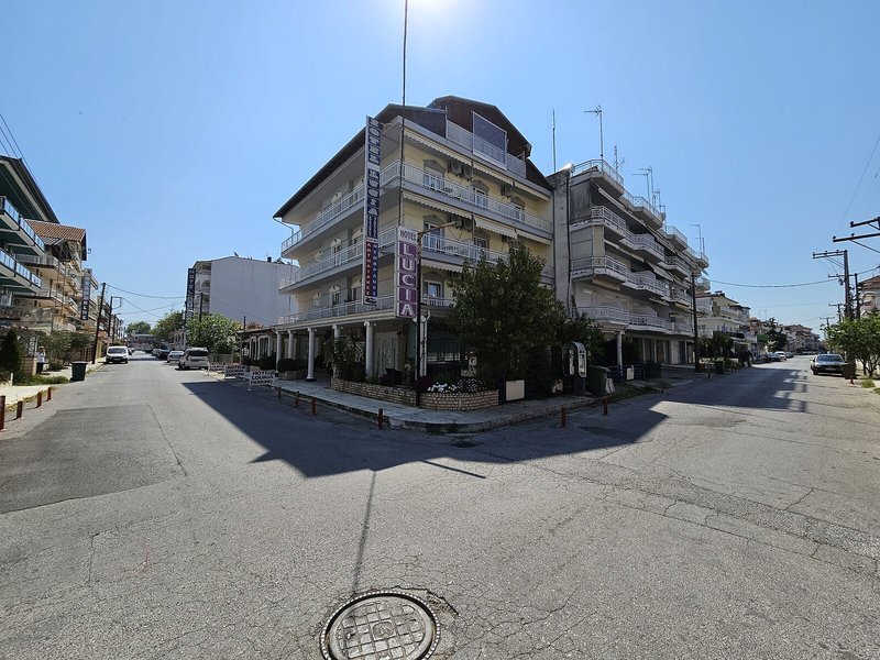 Lucia Hotel Paralia 1