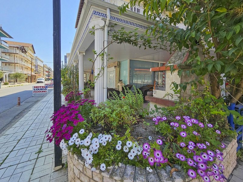 Lucia Hotel Paralia 6