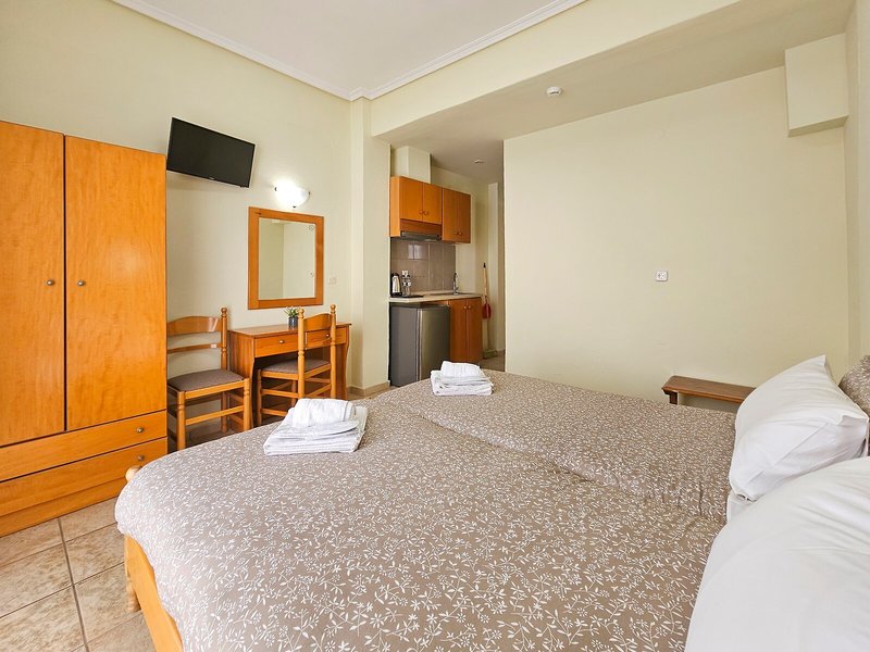 Lucia Hotel Paralia 17