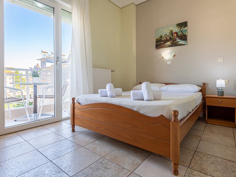 Lucia Hotel Paralia 21