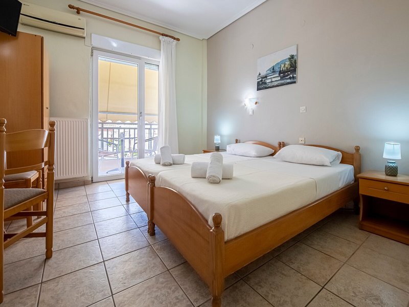 Lucia Hotel Paralia 22