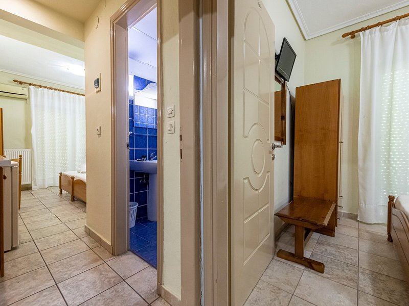 Lucia Hotel Paralia 23