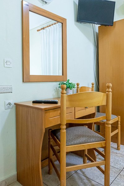 Lucia Hotel Paralia 38