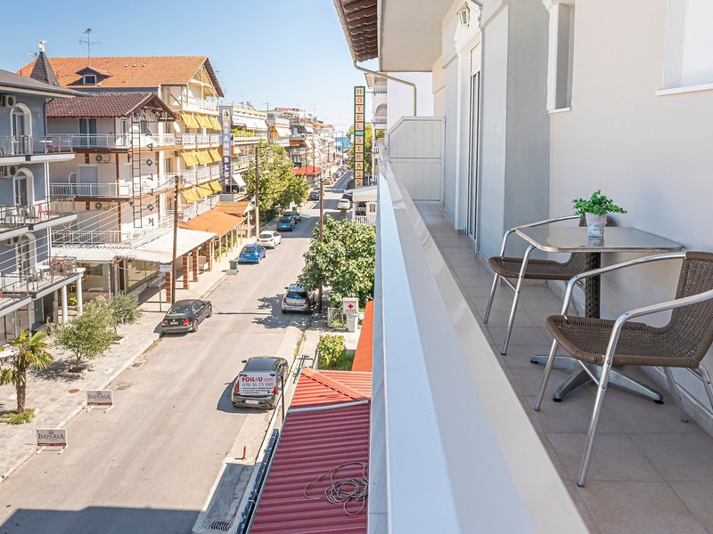 Lucia Hotel Paralia 44