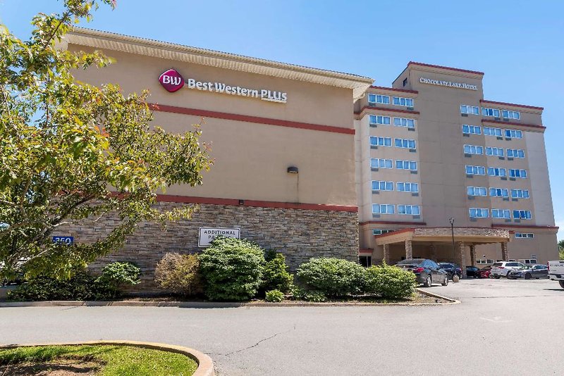 Best Western Plus Chocolate Lake 1