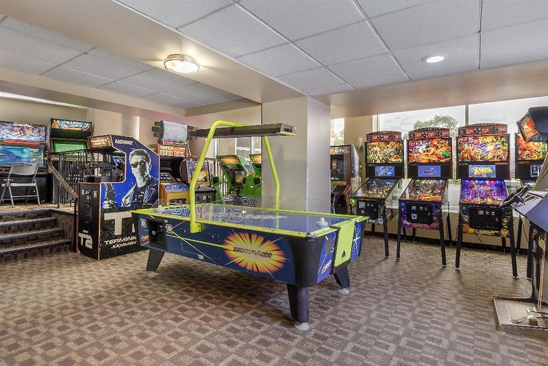 Best Western Plus Chocolate Lake 4