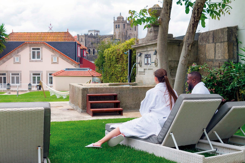 Oca Flores & Vitoria Village 11