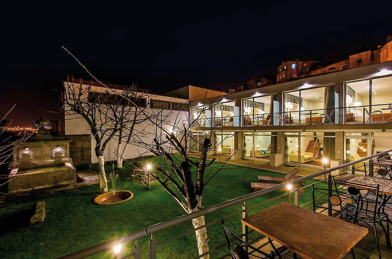 Oca Flores & Vitoria Village 15