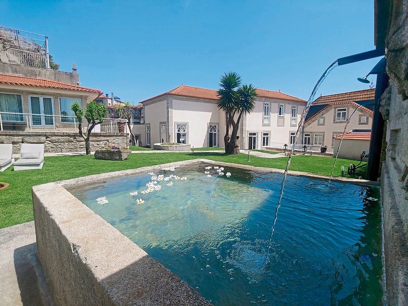 Oca Flores & Vitoria Village 16