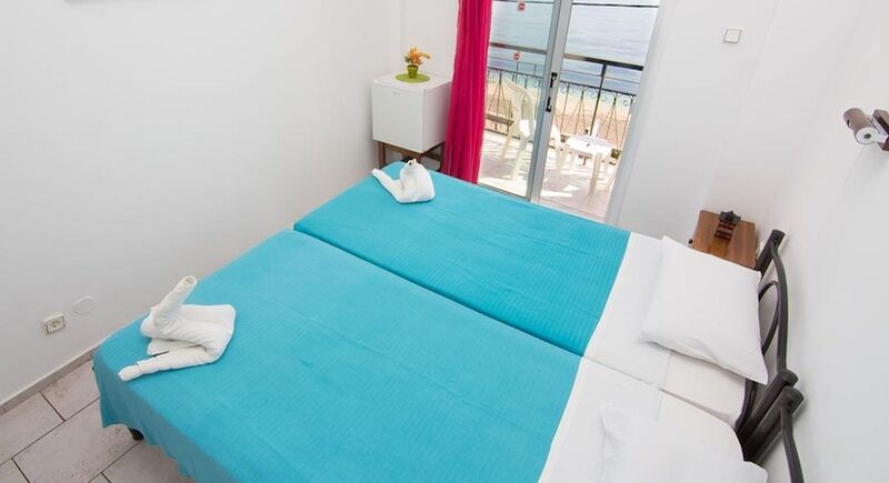 Riviera Seaside Hotel by Estia 7