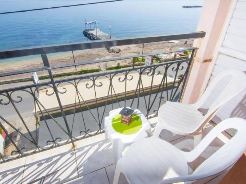 Riviera Seaside Hotel by Estia 3