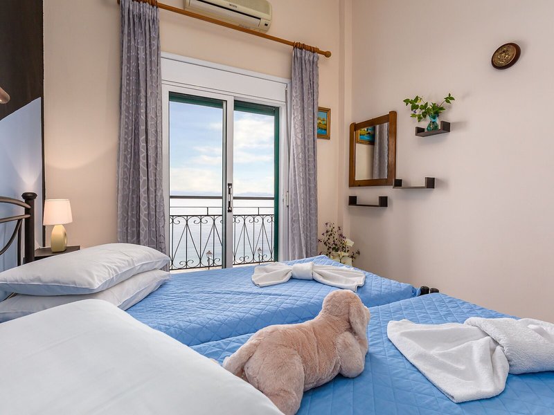 Riviera Seaside Hotel by Estia 11