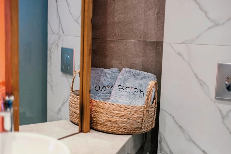 Acron Seaside Suites 17