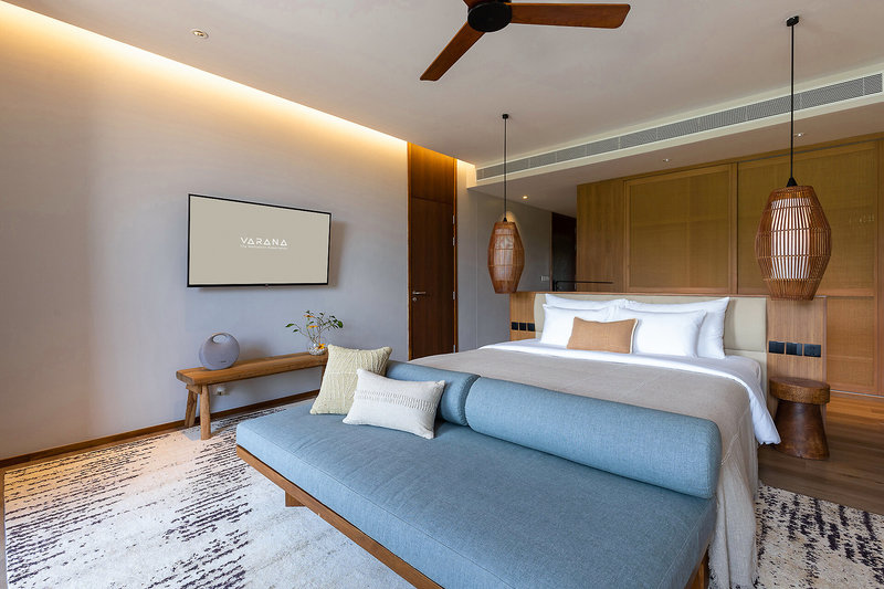 Varana Hotel 7