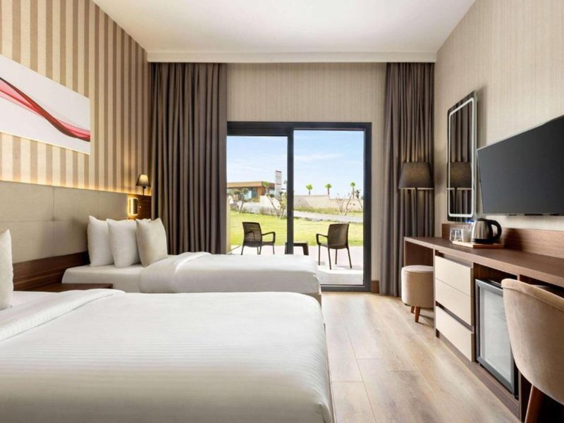 Ramada by Wyndham Cesme 34