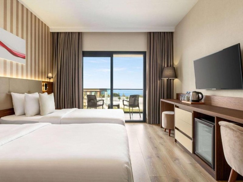 Ramada by Wyndham Cesme 37