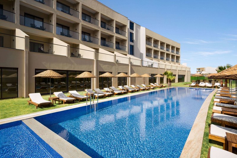 Ramada by Wyndham Cesme 4