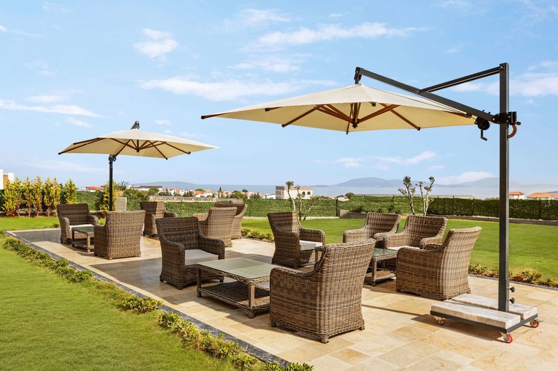 Ramada by Wyndham Cesme 10