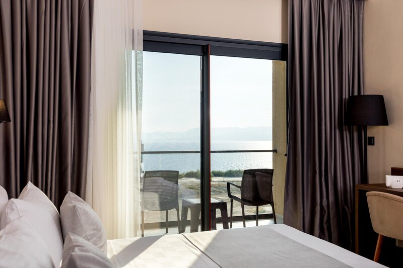 Ramada by Wyndham Cesme 12