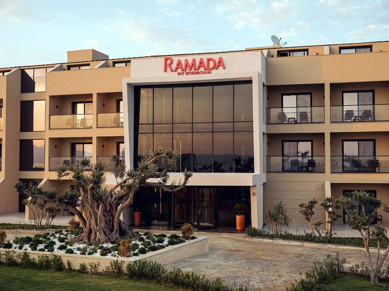 Ramada by Wyndham Cesme 4