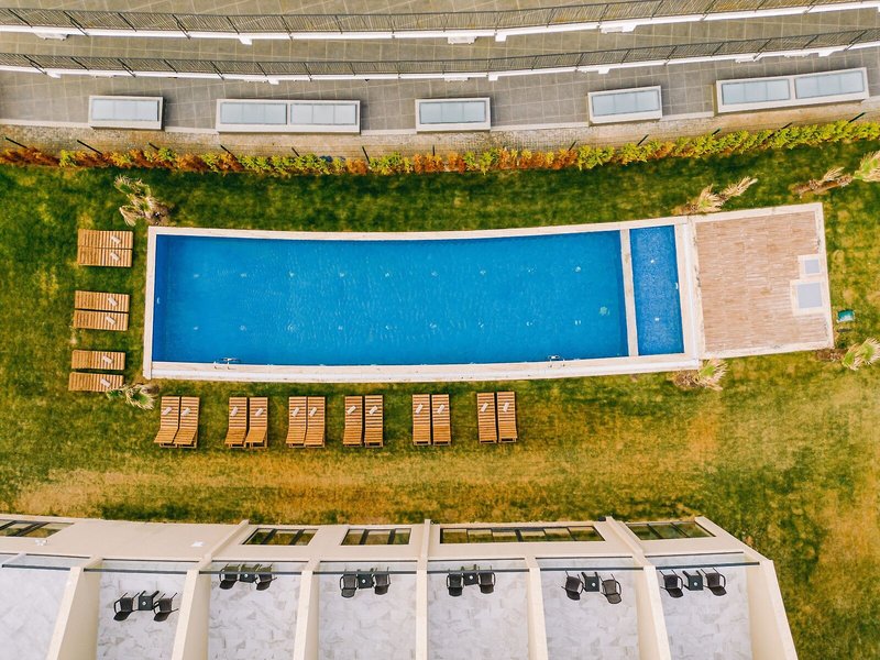 Ramada by Wyndham Cesme 13