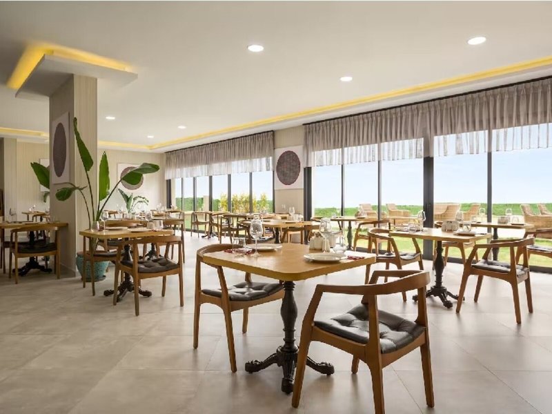 Ramada by Wyndham Cesme 17