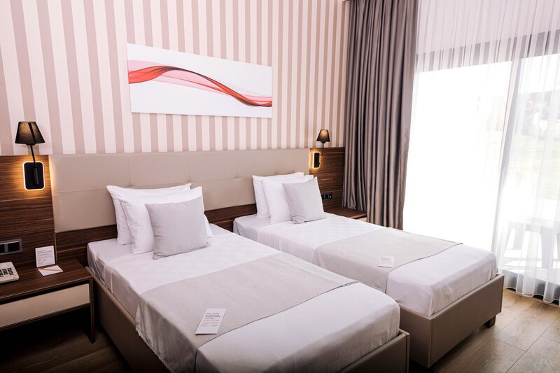 Ramada by Wyndham Cesme 6