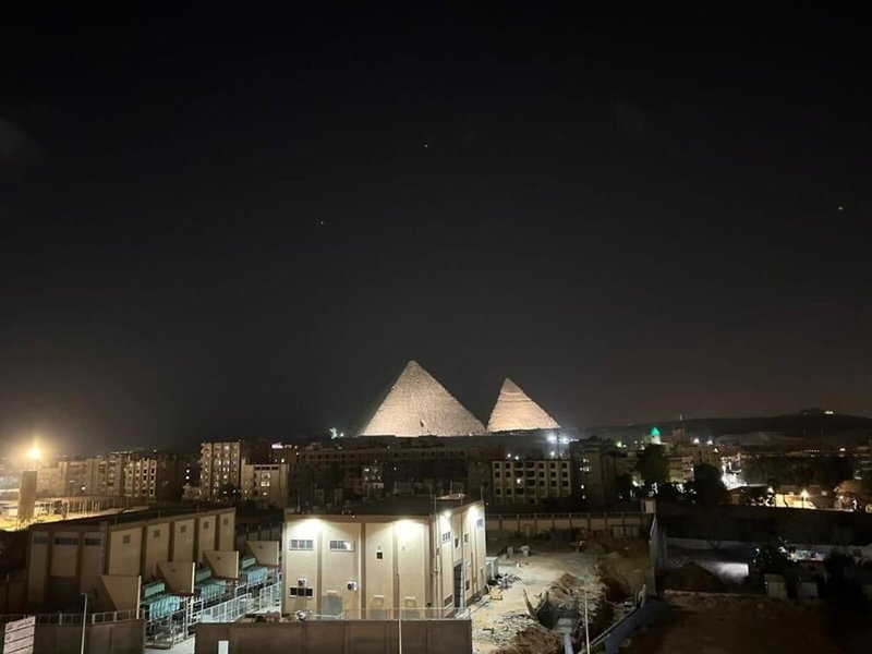 Pyramid Front Hotel 1